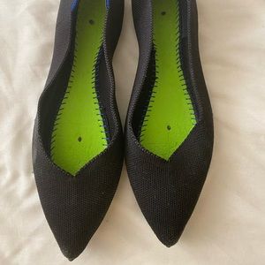 Rothy’s The Point in Black (Blue Halo)